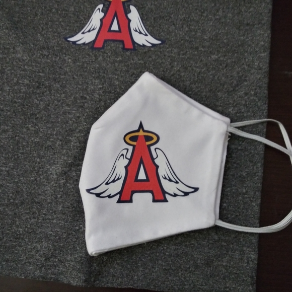 Custom facemasks - Picture 7 of 9